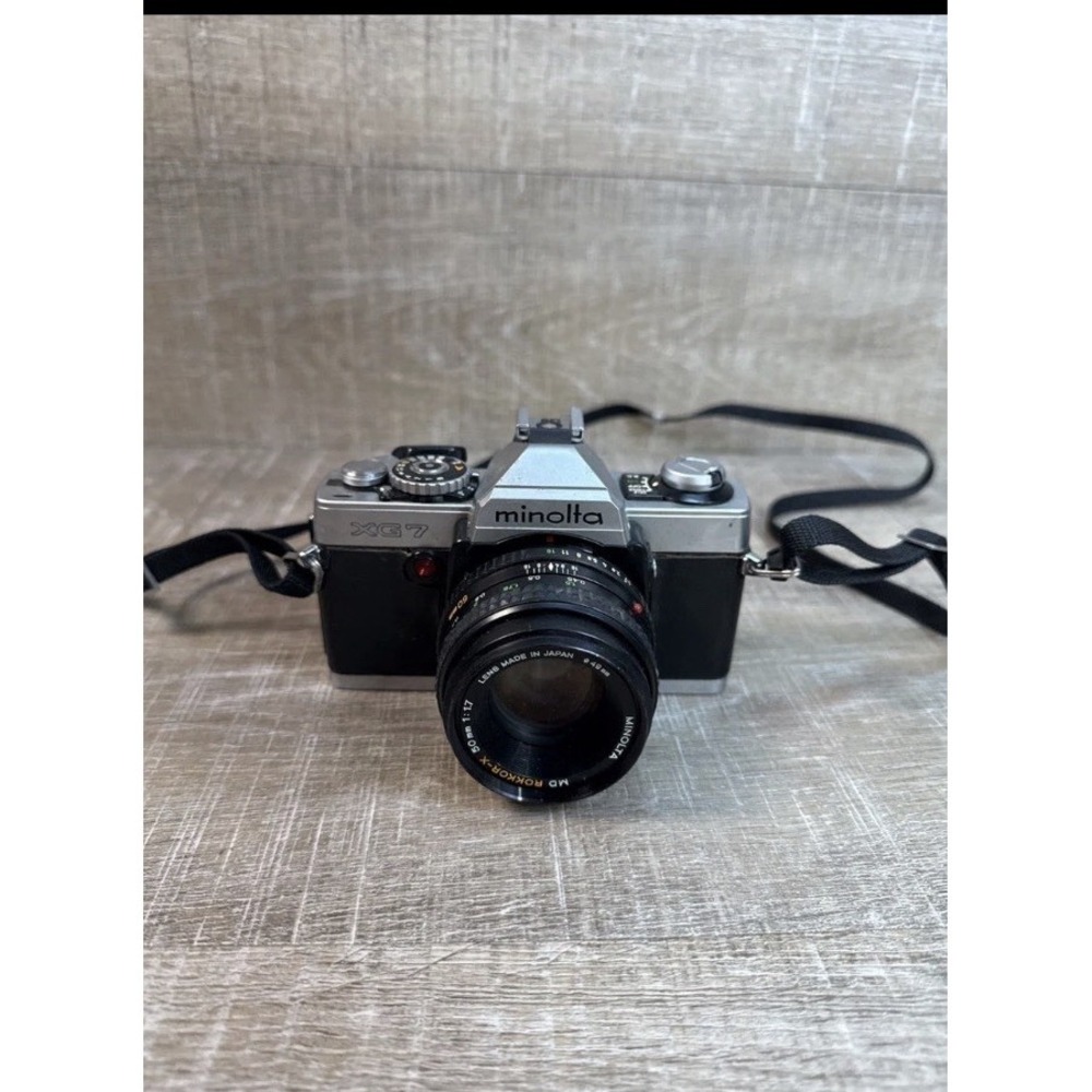 Vtg UNTESTED Minolta XG7 35mm Film Camera Silver & Black MD Rokkor-X 50mm Lens